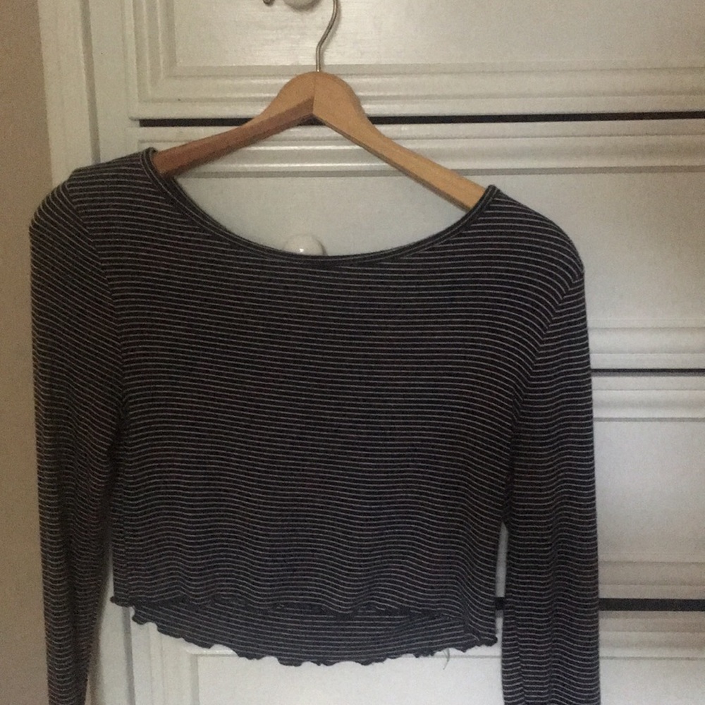 BRANDY MELVILLE CROP TOP LONG SLEEVE